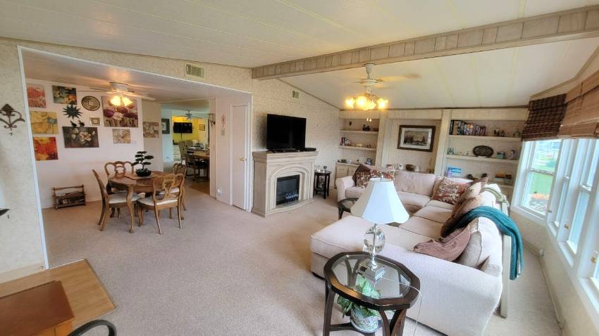 12 Navel Circle a Winter Haven, FL Mobile or Manufactured Home for Sale